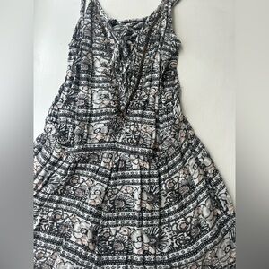 American Eagle Outfitters Black and White Pleated Sundress